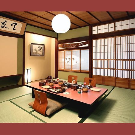 Ekinariya Ryokan Kusatsu  Buitenkant foto