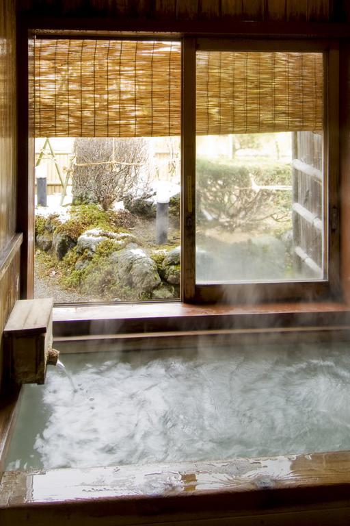 Ekinariya Ryokan Kusatsu  Buitenkant foto
