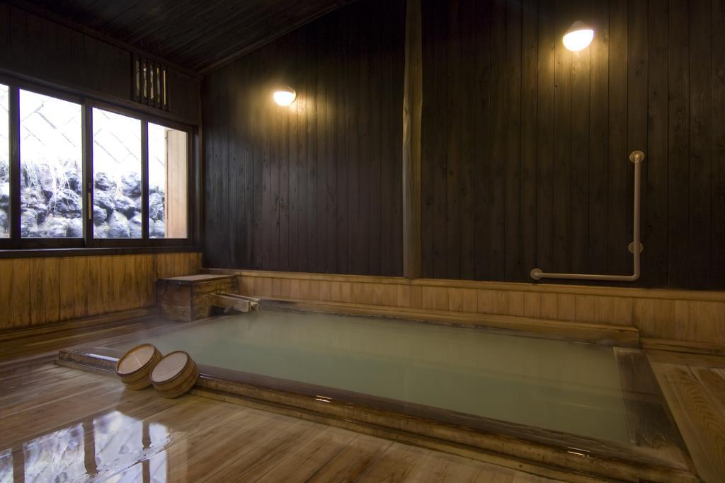 Ekinariya Ryokan Kusatsu  Buitenkant foto