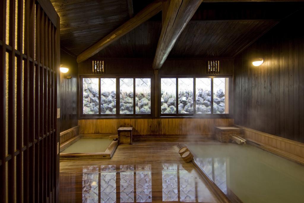 Ekinariya Ryokan Kusatsu  Buitenkant foto