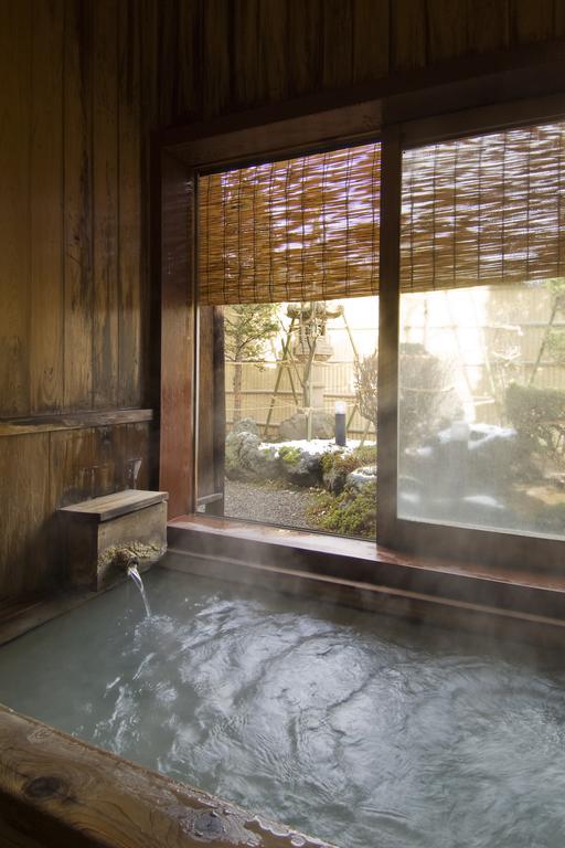 Ekinariya Ryokan Kusatsu  Buitenkant foto